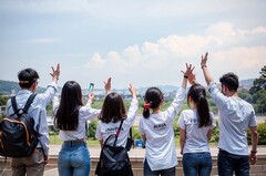 同学办事中间.jpg