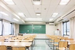  成都百年农工子弟职业学校学费