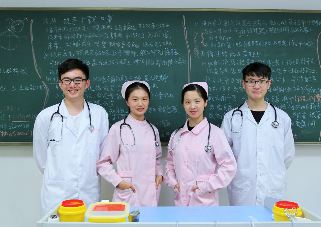 成都照顾护士校园哪所好