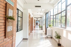 初中女孩子学习铁路乘务专业怎样样?