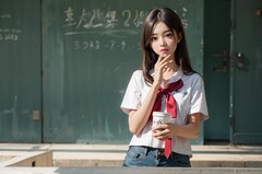 女学生初中毕业能找什么工作