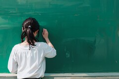 学幼师多少钱啊