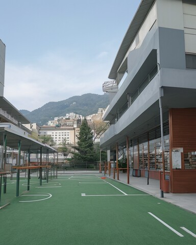 四川商务职业学校