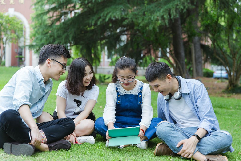 初中毕业学什么技术有