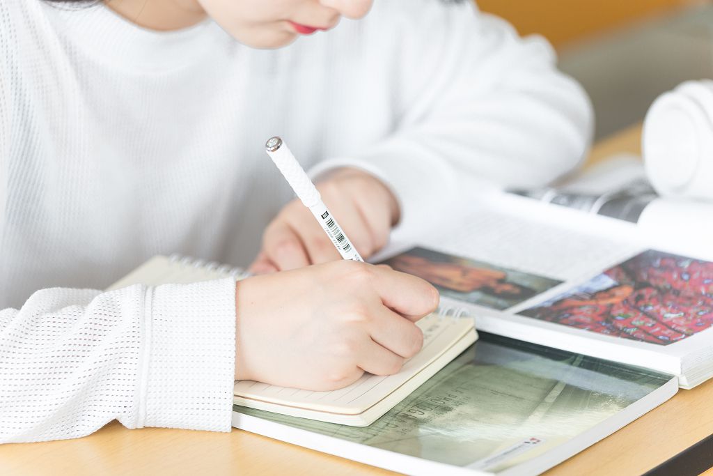 四川育英医养科技学校